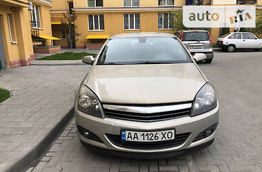 Хэтчбек Opel Astra 2005 в Киеве