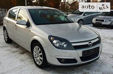 Хэтчбек Opel Astra 2006 в Городке