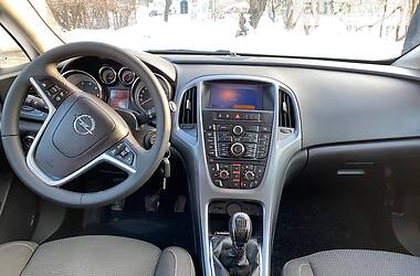 Универсал Opel Astra 2013 в Дрогобыче