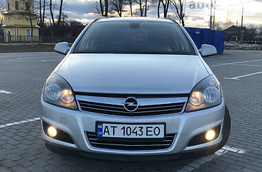 Універсал Opel Astra 2010 в Коломиї