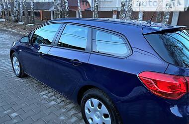 Универсал Opel Astra 2013 в Луцке