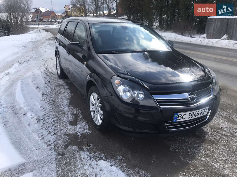 Універсал Opel Astra 2010 в Турці