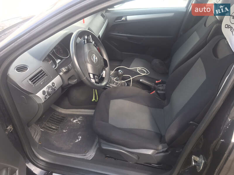 Універсал Opel Astra 2010 в Турці