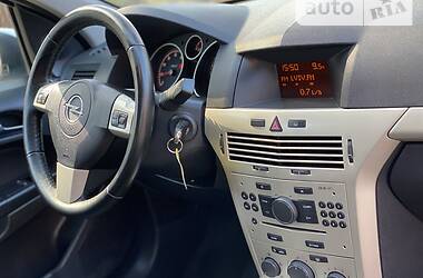 Универсал Opel Astra 2008 в Дрогобыче