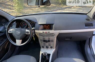 Универсал Opel Astra 2008 в Дрогобыче