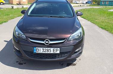 Универсал Opel Astra 2014 в Новых Санжарах