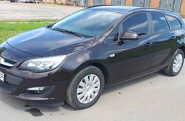 Универсал Opel Astra 2014 в Новых Санжарах