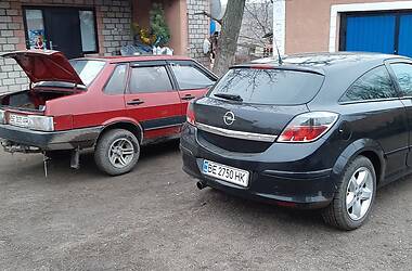 Купе Opel Astra 2008 в 