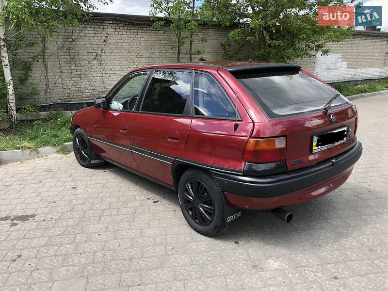 Хэтчбек Opel Astra 1992 в Львове фото 3 Хэтчбек Opel Astra 1992 в Львове