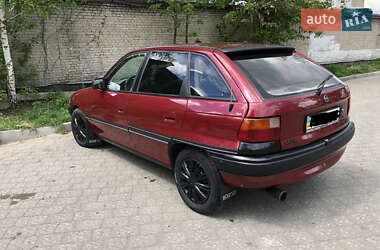 Хэтчбек Opel Astra 1992 в 
