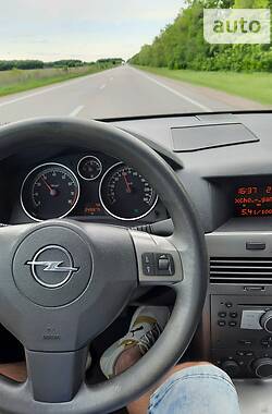 Универсал Opel Astra 2005 в Христиновке