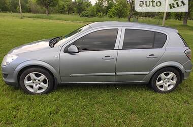 Хетчбек Opel Astra 2008 в Малині