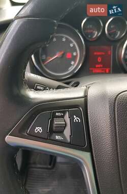 Универсал Opel Astra 2011 в Львове