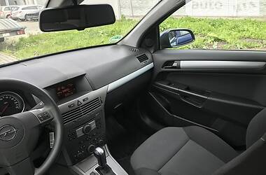 Хэтчбек Opel Astra 2006 в Нововолынске