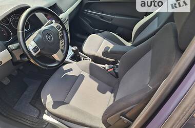 Универсал Opel Astra 2008 в Калуше