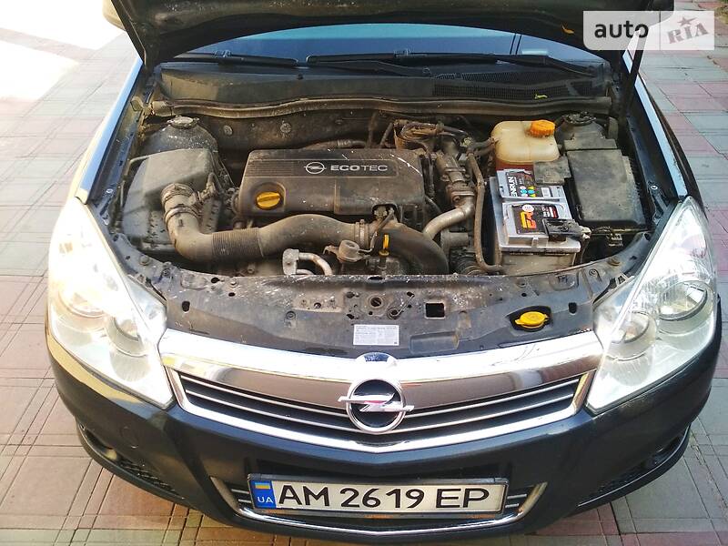 Універсал Opel Astra 2008 в Житомирі