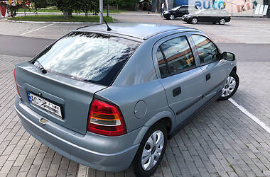 Хэтчбек Opel Astra 2003 в Луцке