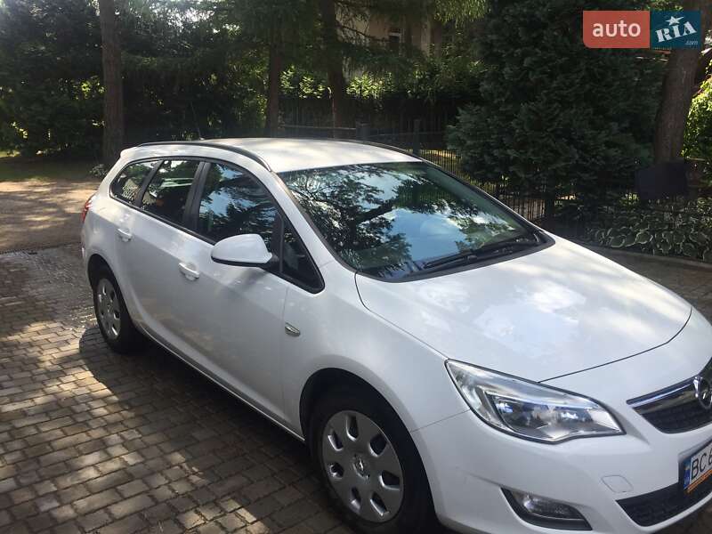 Универсал Opel Astra 2012 в Львове фото 5 Универсал Opel Astra 2012 в Львове