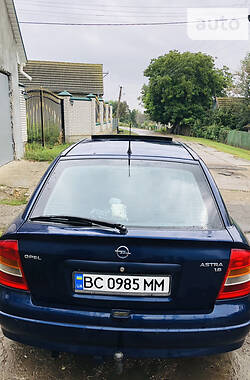 Хэтчбек Opel Astra 2002 в Одессе