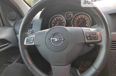 Универсал Opel Astra 2007 в Марковке