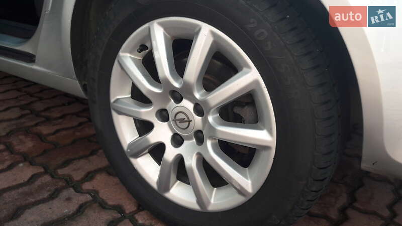 Универсал Opel Astra 2006 в Львове