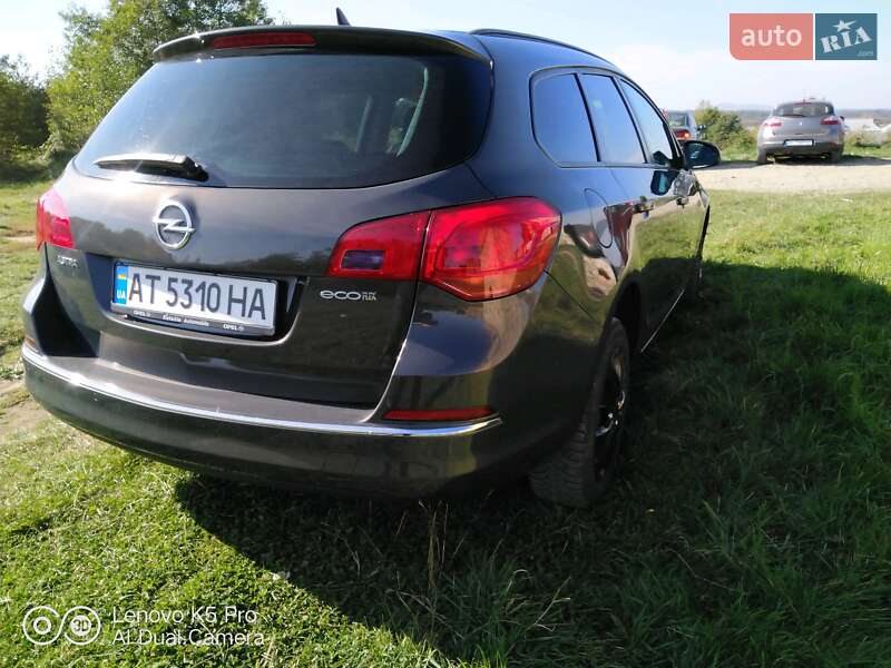 Універсал Opel Astra 2015 в Івано-Франківську
