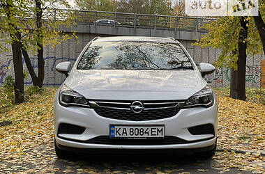 Універсал Opel Astra 2016 в Києві