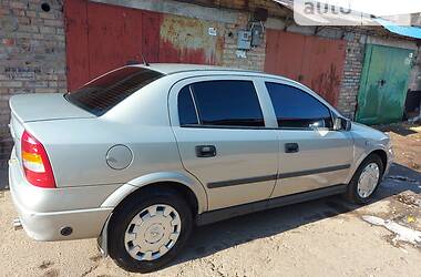 Седан Opel Astra 2008 в Киеве