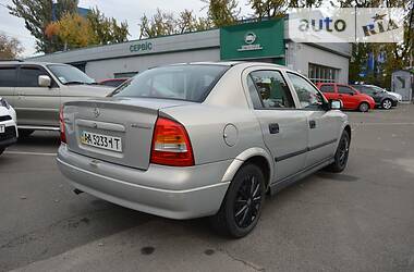 Седан Opel Astra 2005 в Киеве