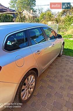 Универсал Opel Astra 2012 в 