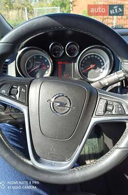 Универсал Opel Astra 2012 в 