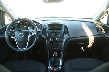Универсал Opel Astra 2012 в Херсоне
