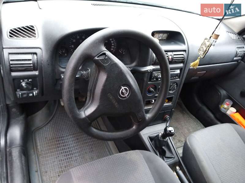 Седан Opel Astra 2008 в Броварах фото 6 Седан Opel Astra 2008 в Броварах