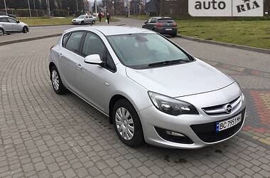 Хэтчбек Opel Astra 2014 в Львове