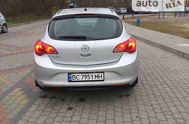 Хэтчбек Opel Astra 2014 в Львове