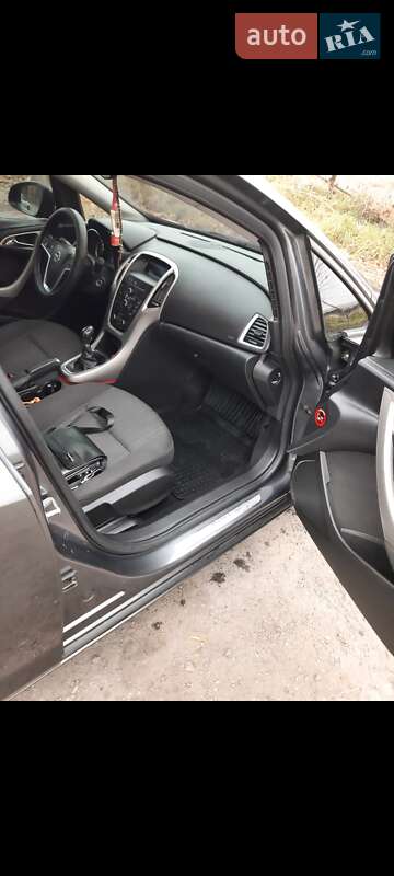 Універсал Opel Astra 2010 в Шептицькому