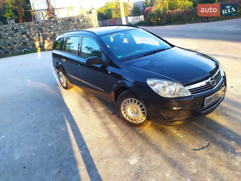 Универсал Opel Astra 2009 в Житомире