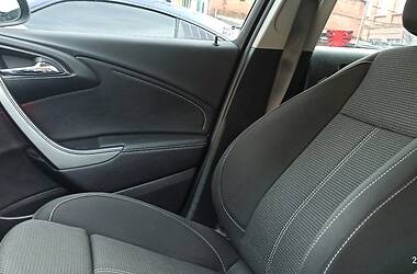 Седан Opel Astra 2012 в 