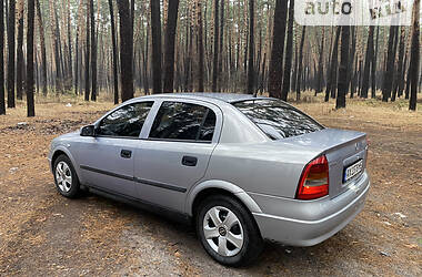Седан Opel Astra 2002 в Ахтырке