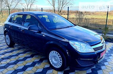 Хэтчбек Opel Astra 2008 в Звягеле