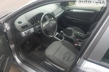 Универсал Opel Astra 2005 в Здолбунове