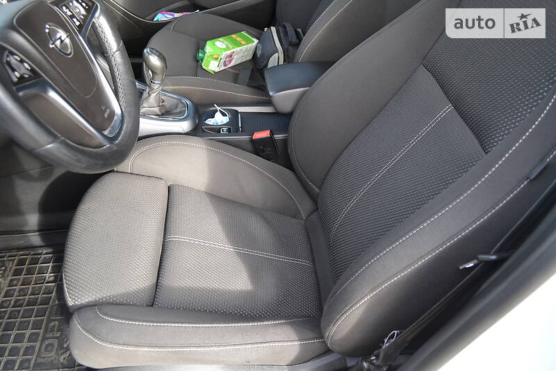 Универсал Opel Astra 2014 в Первомайске