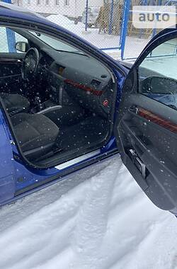 Универсал Opel Astra 2006 в Сумах