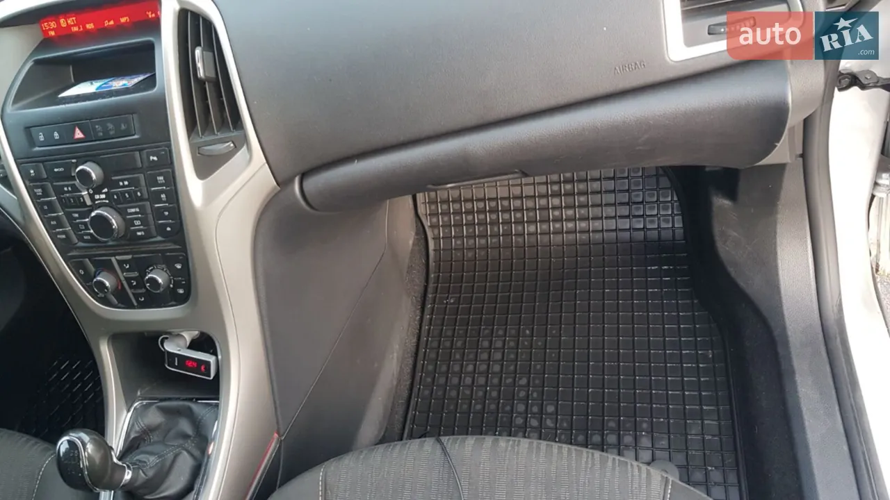 2011 Opel Astra - мініатюра 22