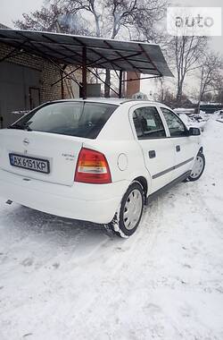 Хетчбек Opel Astra 2001 в Краснограді