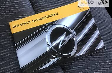 Универсал Opel Astra 2012 в 