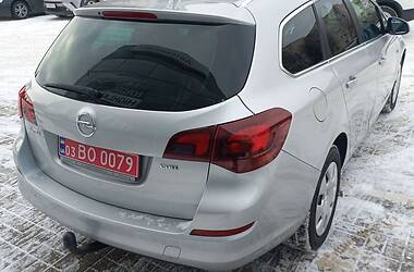 Универсал Opel Astra 2011 в Луцке