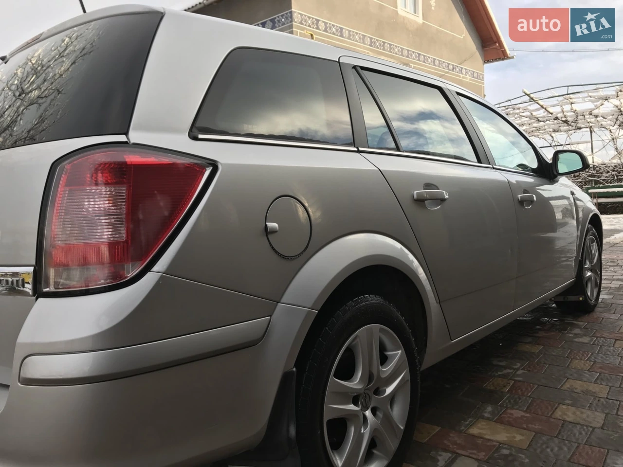 2010 Opel Astra - мініатюра 8