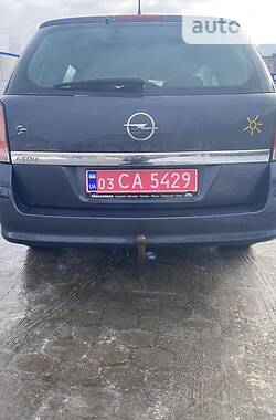 Универсал Opel Astra 2008 в Костополе