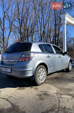 Хэтчбек Opel Astra 2008 в 
